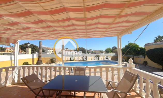 Resale - Villa - Cabo Roig - La Regia