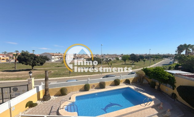 Resale - Villa - Cabo Roig - La Regia
