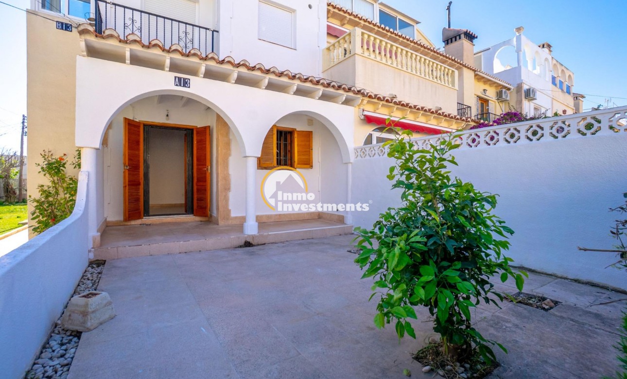 Resale - Apartment - Torrevieja - El Chaparral