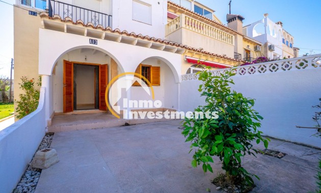 Resale - Apartment - Torrevieja - El Chaparral