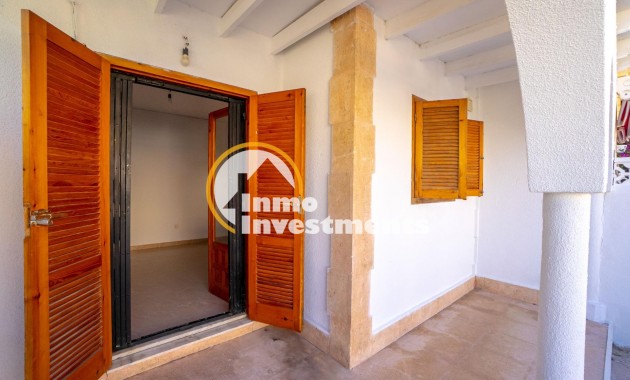 Resale - Apartment - Torrevieja - El Chaparral