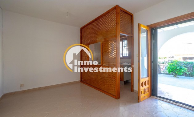Resale - Apartment - Torrevieja - El Chaparral