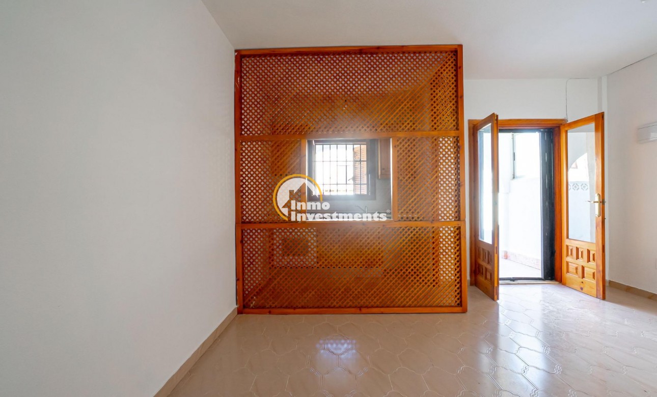 Resale - Apartment - Torrevieja - El Chaparral