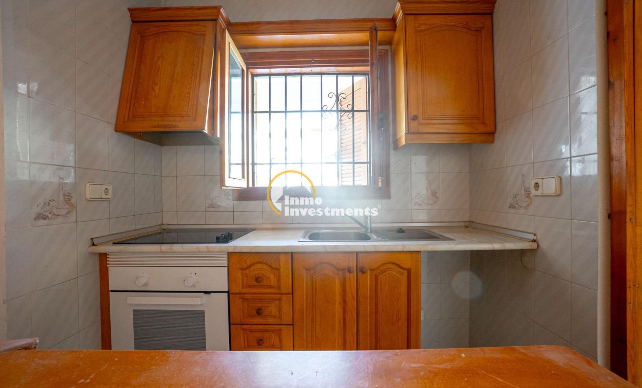 Resale - Apartment - Torrevieja - El Chaparral