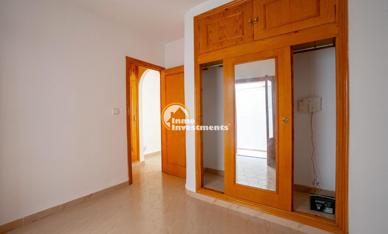 Resale - Apartment - Torrevieja - El Chaparral