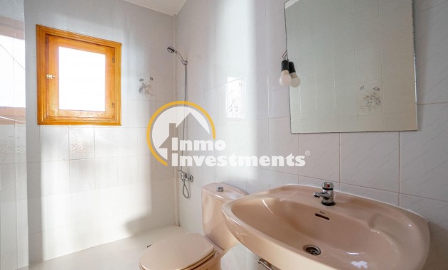 Resale - Apartment - Torrevieja - El Chaparral