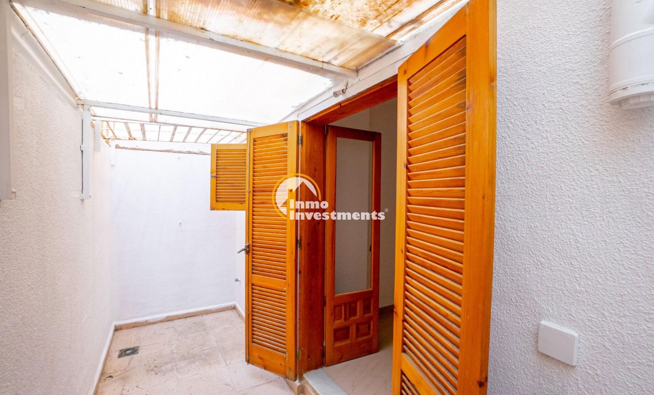 Resale - Apartment - Torrevieja - El Chaparral