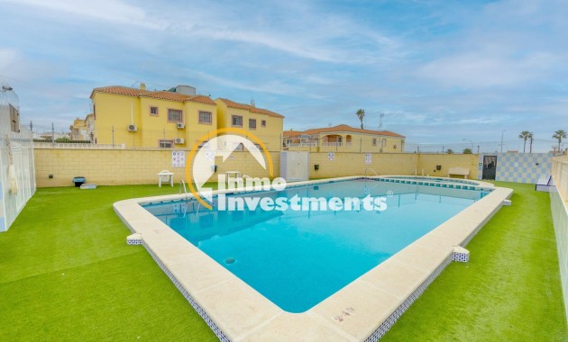 Resale - Apartment - Torrevieja - El Chaparral