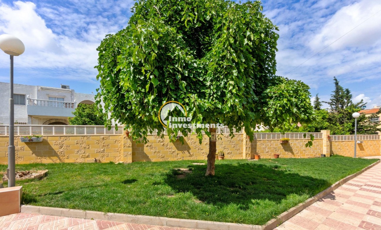 Resale - Apartment - Torrevieja - El Chaparral