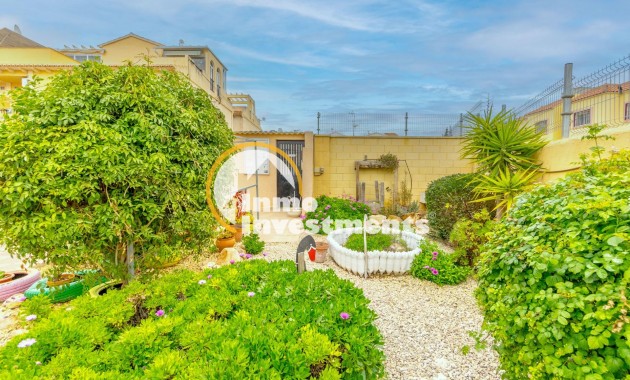 Resale - Apartment - Torrevieja - El Chaparral