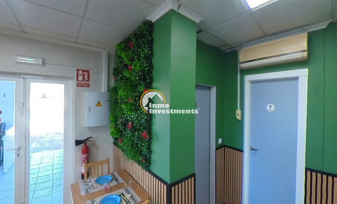 Bestaande bouw - Commercieel - Torrevieja - Puerto