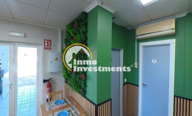 Bestaande bouw - Commercieel - Torrevieja - Puerto