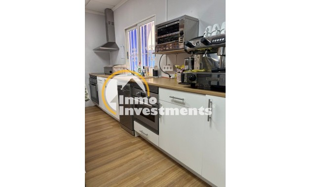 Bestaande bouw - Commercieel - Torrevieja - Puerto