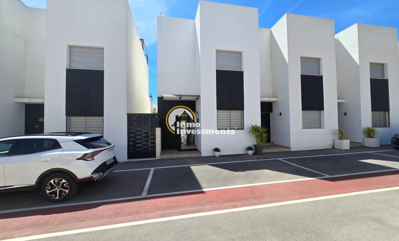 Bestaande bouw - Townhouse * - Ciudad Quesada * - Doña Pepa *