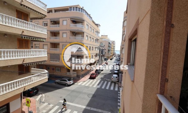 Resale - Apartment - Torrevieja - Acequion