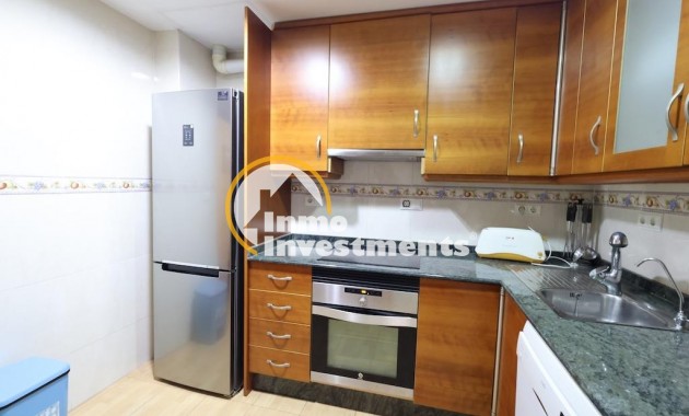 Resale - Apartment - Torrevieja - Acequion