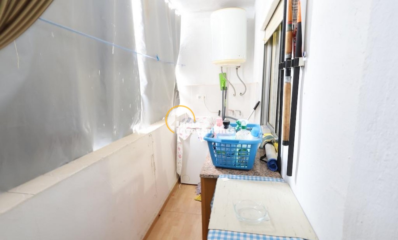 Resale - Apartment - Torrevieja - Acequion