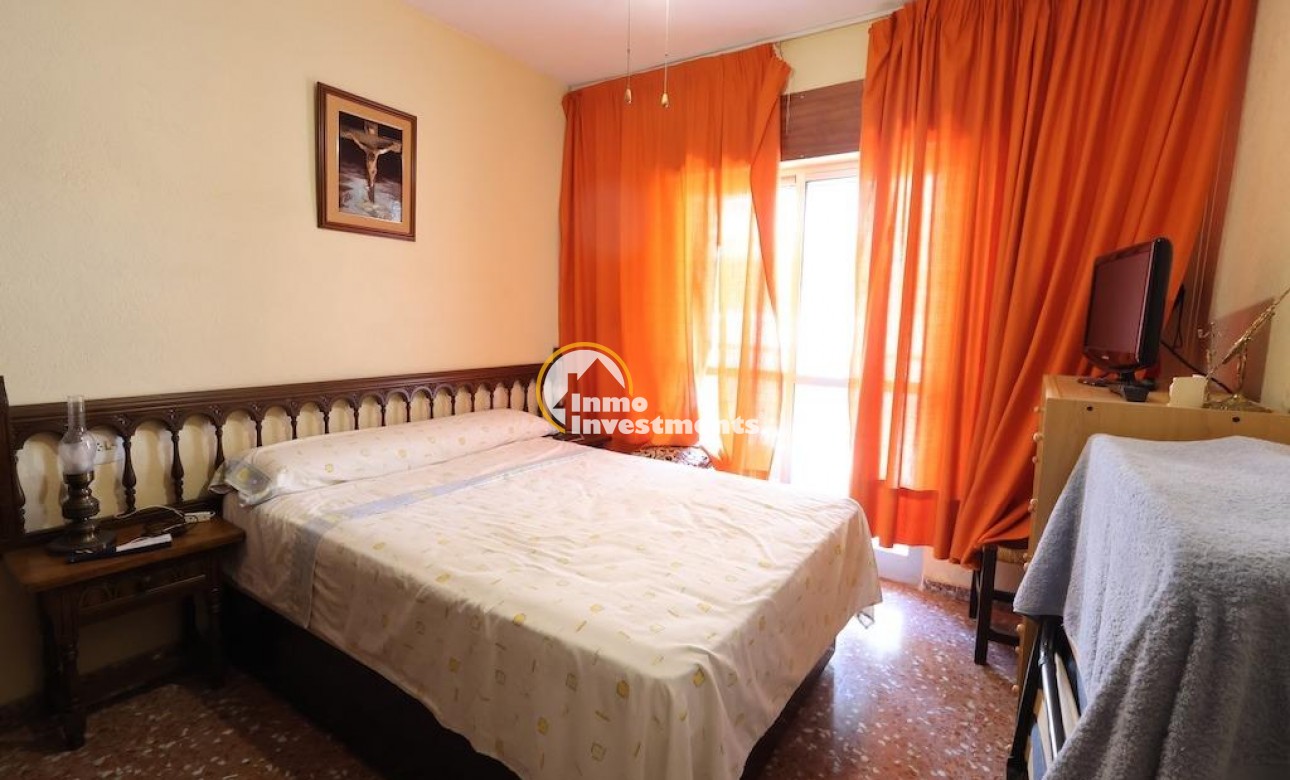 Resale - Apartment - Torrevieja - Acequion