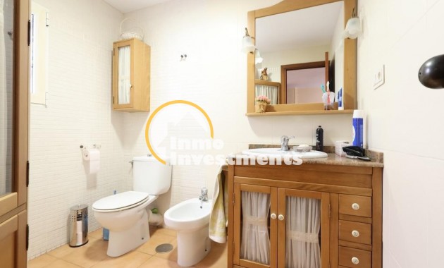 Resale - Apartment - Torrevieja - Acequion