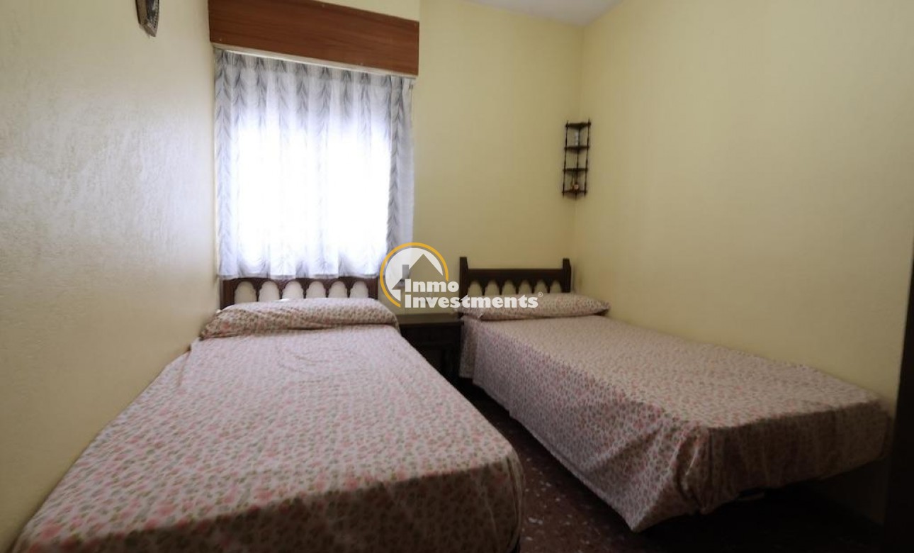 Resale - Apartment - Torrevieja - Acequion