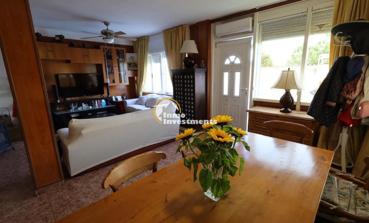 Resale - Town house - Torrevieja - Torretas