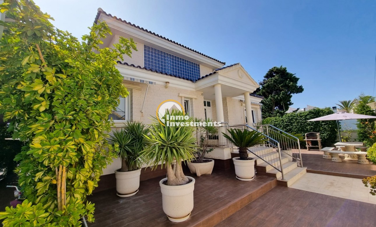 Bestaande bouw - Villa - Torrevieja - La Mata