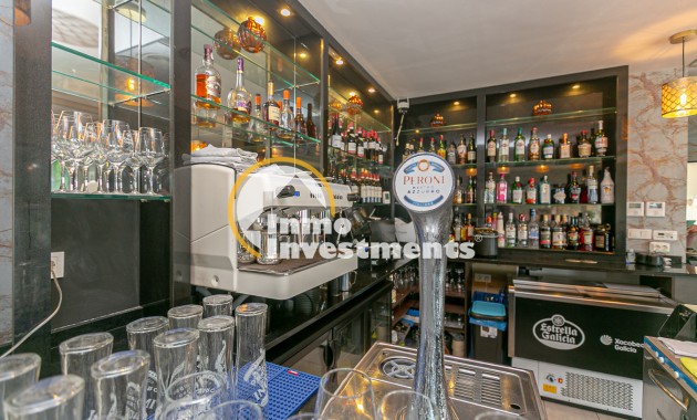 Resale - Commercial - Villamartin - Villacosta