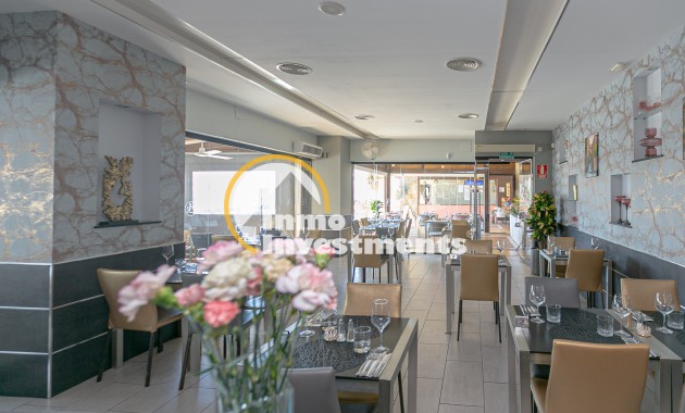 Resale - Commercial - Villamartin - Villacosta