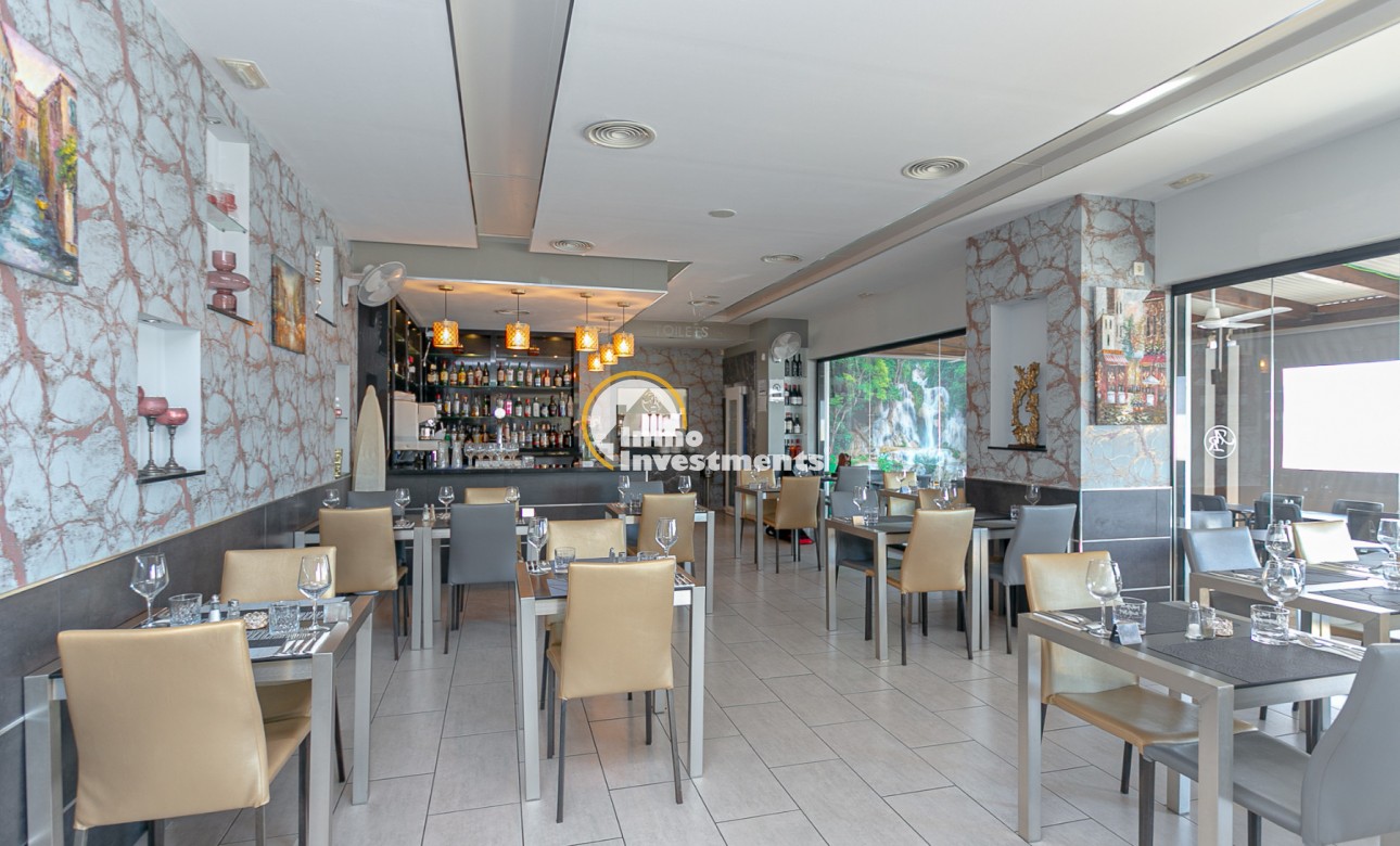 Resale - Commercial - Villamartin - Villacosta