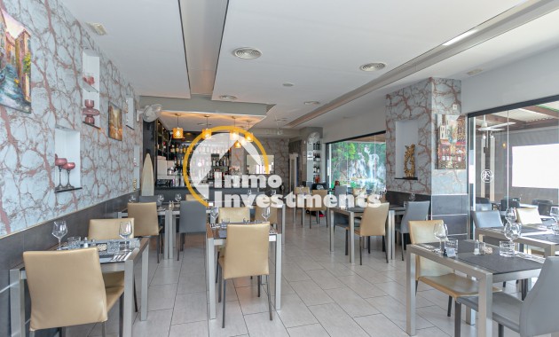 Resale - Commercial - Villamartin - Villacosta