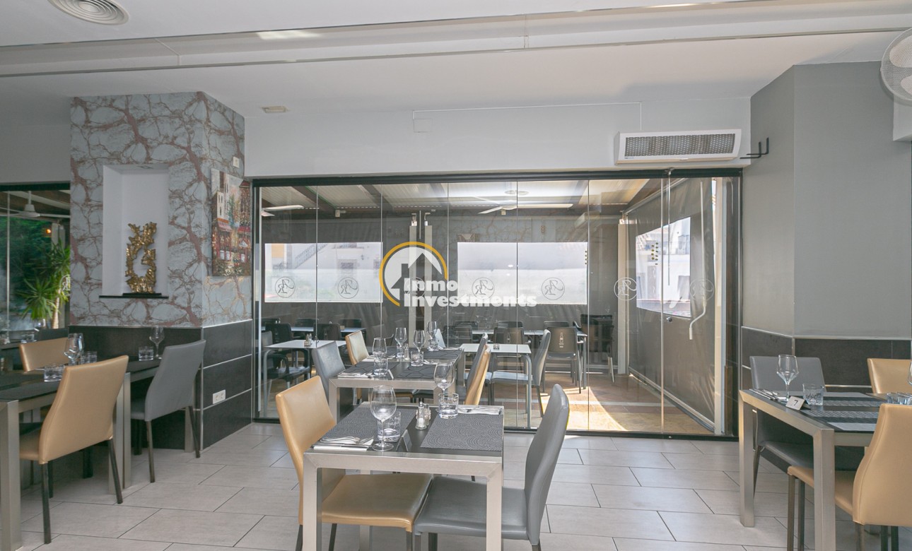 Resale - Commercial - Villamartin - Villacosta