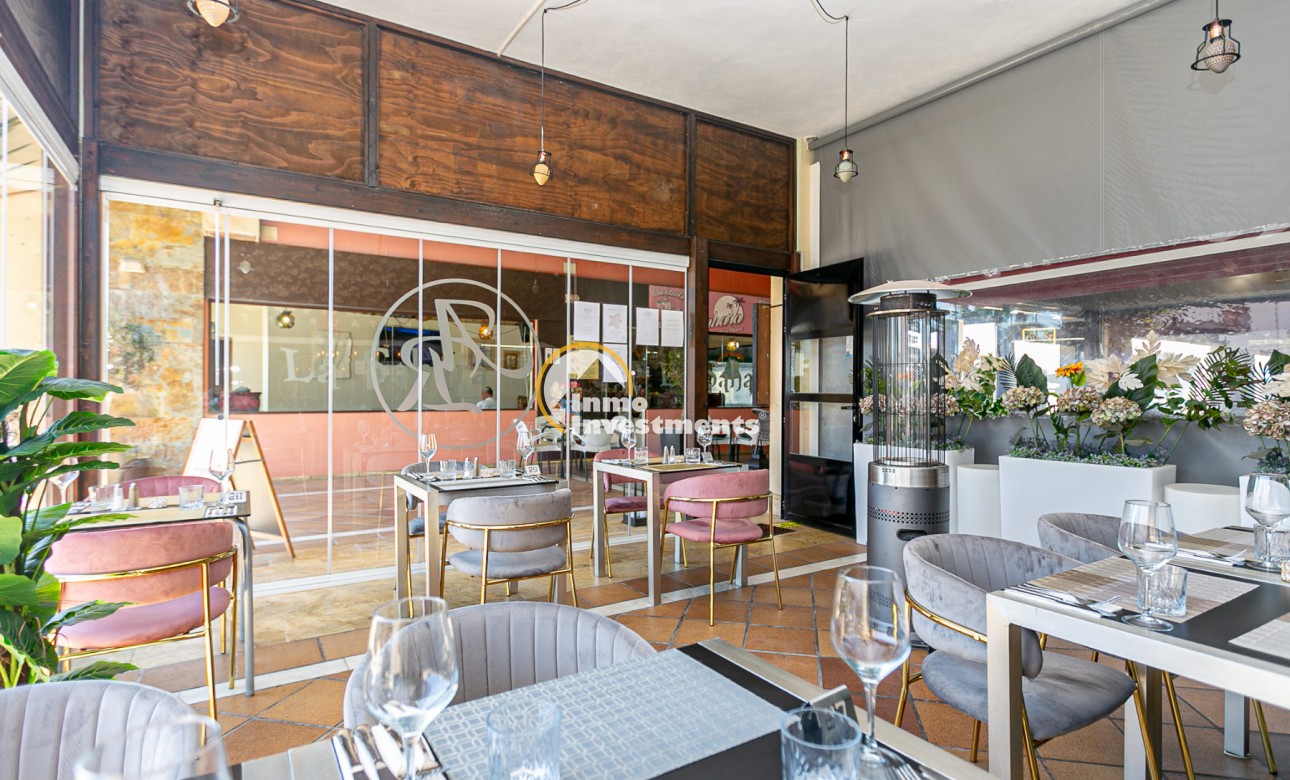 Resale - Commercial - Villamartin - Villacosta