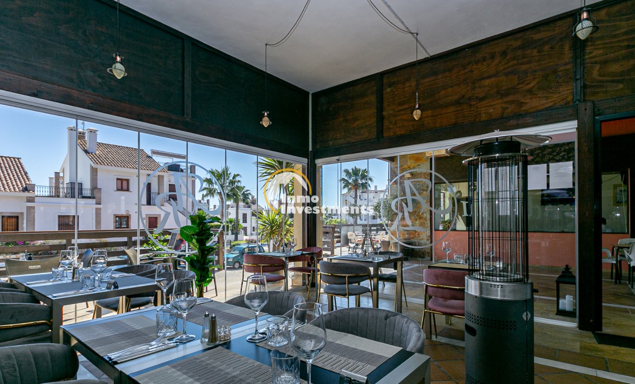 Resale - Commercial - Villamartin - Villacosta