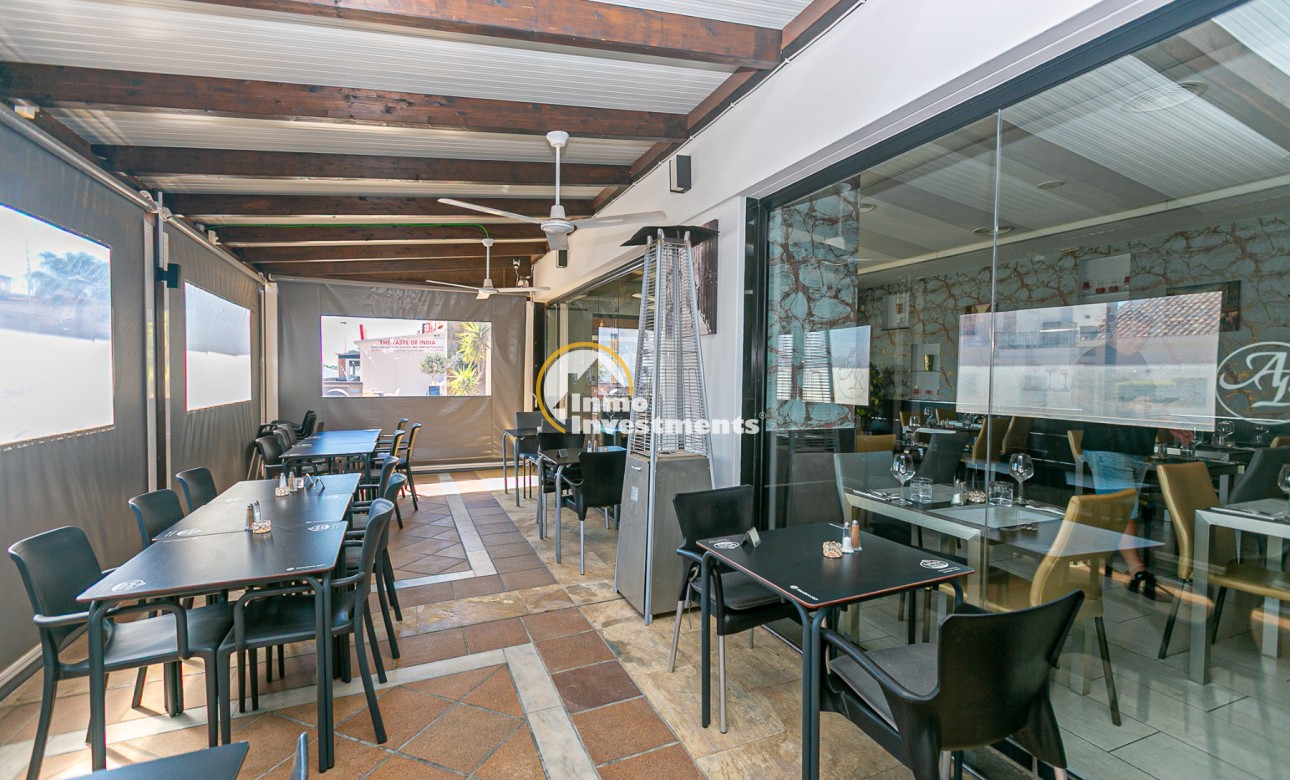 Resale - Commercial - Villamartin - Villacosta