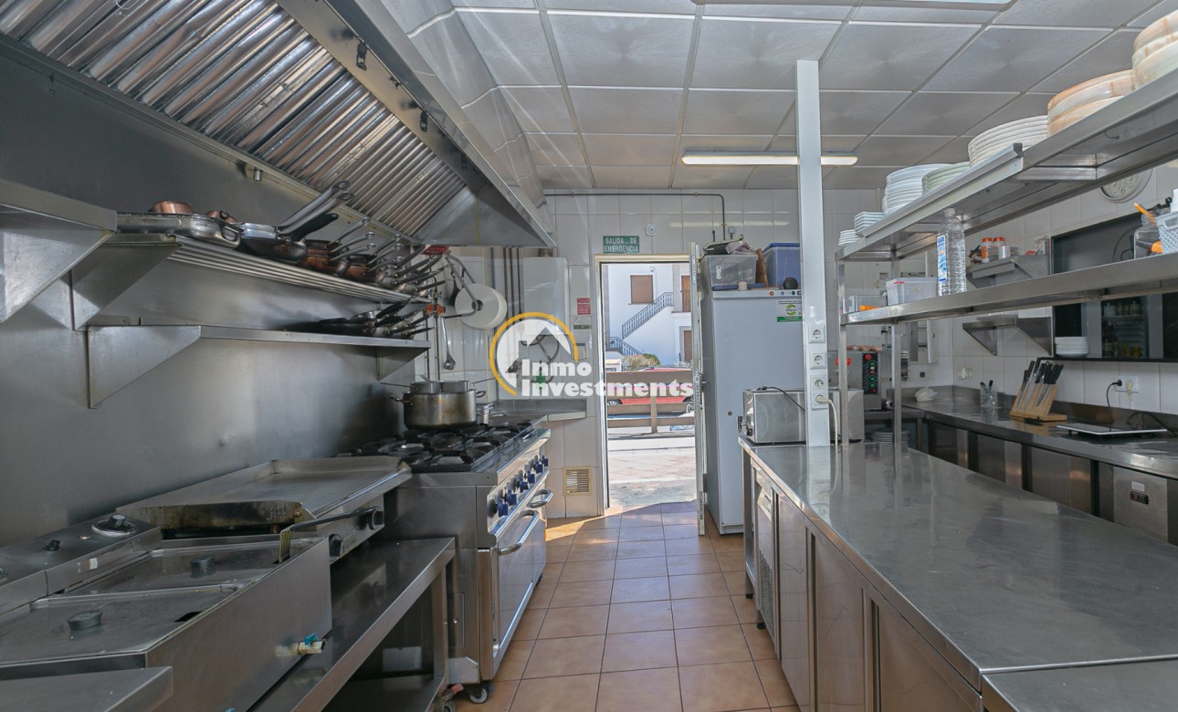 Resale - Commercial - Villamartin - Villacosta