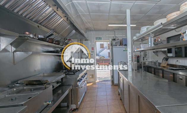 Resale - Commercial - Villamartin - Villacosta