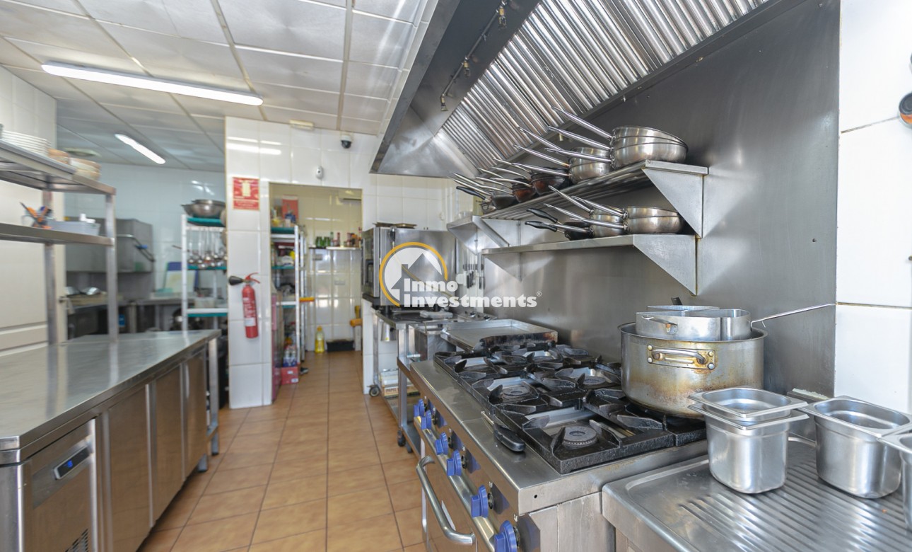 Resale - Commercial - Villamartin - Villacosta