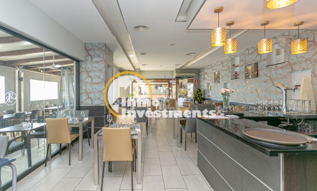 Resale - Commercial - Villamartin - Villacosta