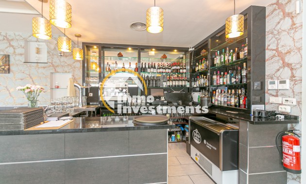 Resale - Commercial - Villamartin - Villacosta