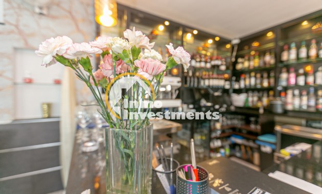 Resale - Commercial - Villamartin - Villacosta