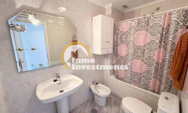 Gebrauchtimmobilien - Apartment - Torrevieja - Estacion de autobuses