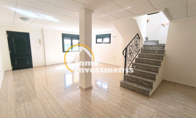 Bestaande bouw - Half vrijstaande villa - Ciudad Quesada