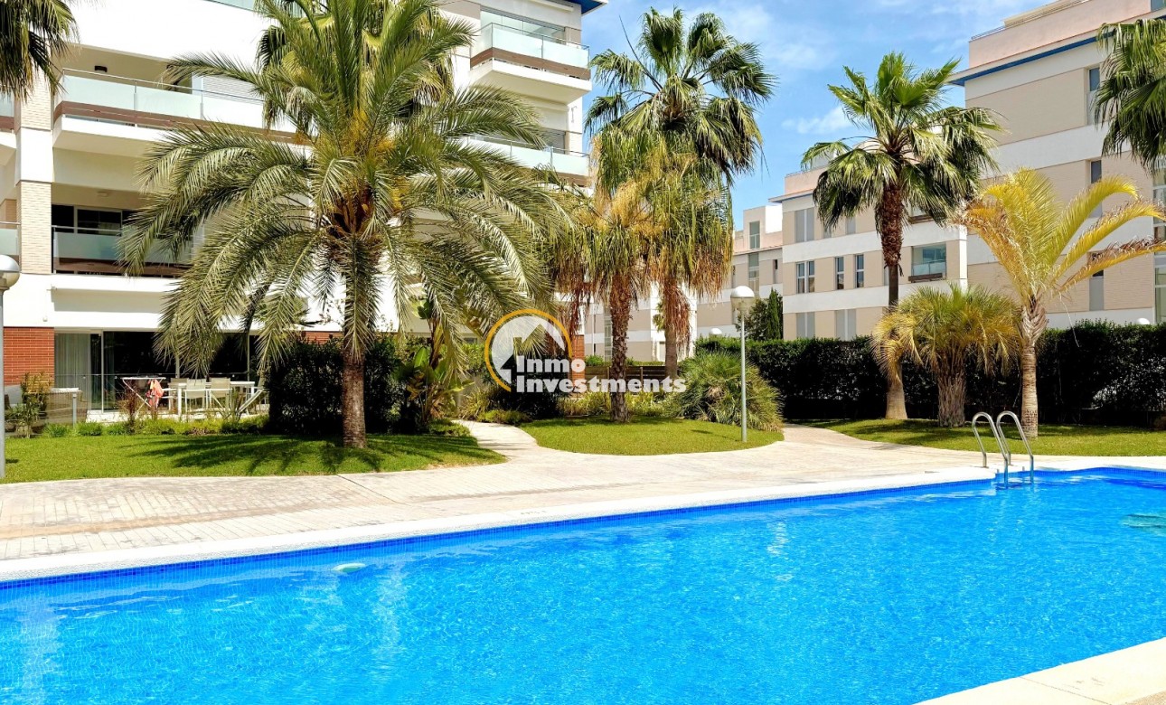 Resale - Apartment - Villamartin