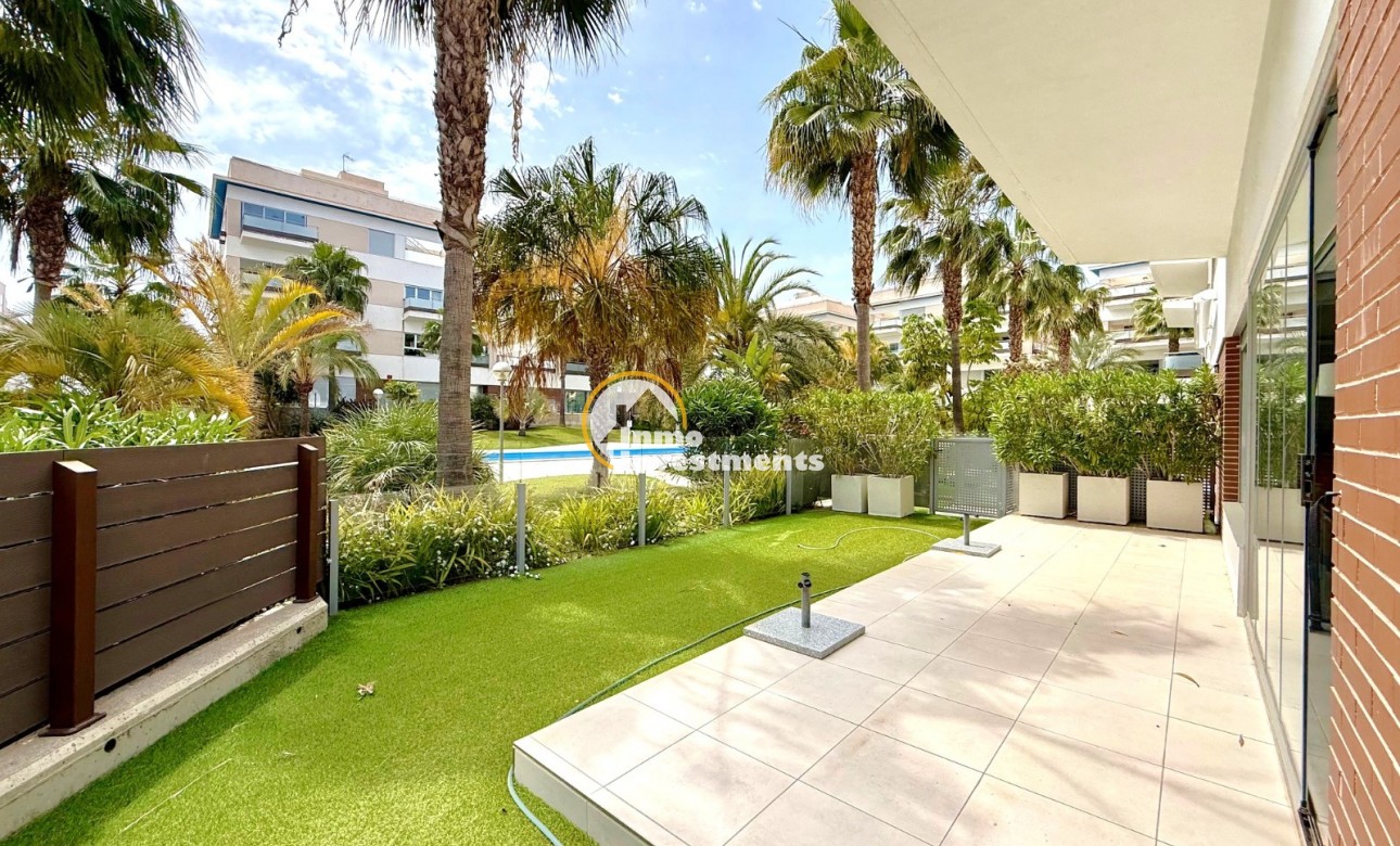 Resale - Apartment - Villamartin