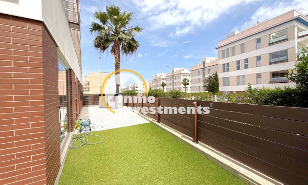 Resale - Apartment - Villamartin