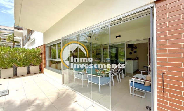 Resale - Apartment - Villamartin