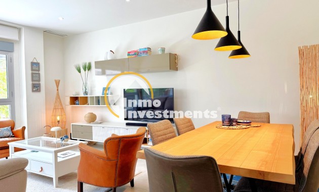 Resale - Apartment - Villamartin