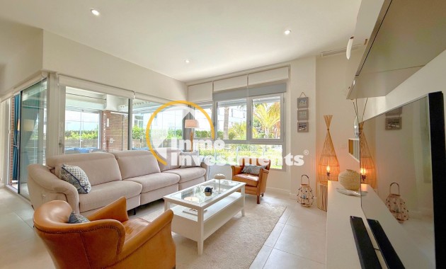 Resale - Apartment - Villamartin