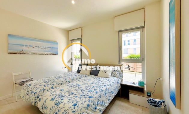 Resale - Apartment - Villamartin