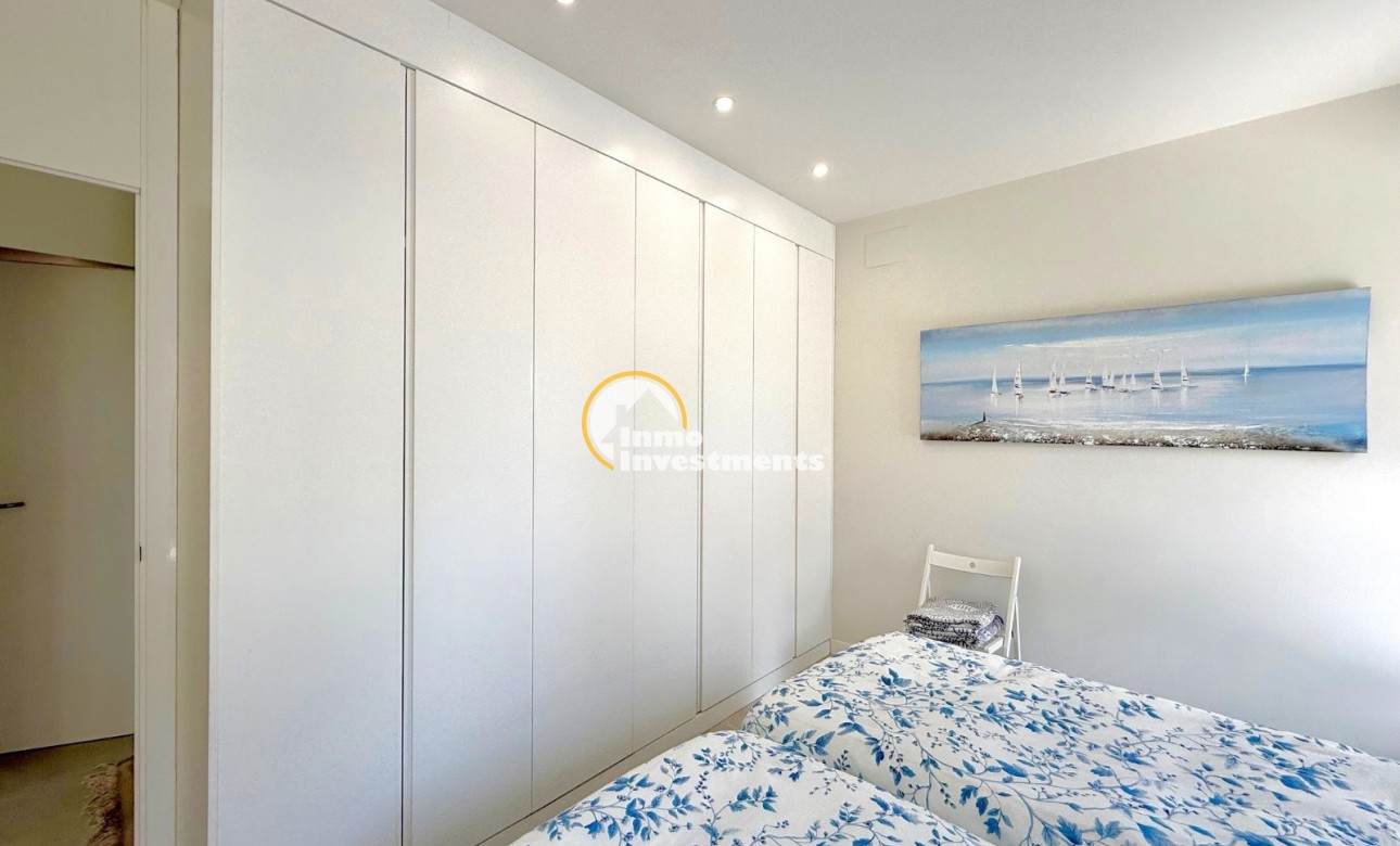 Resale - Apartment - Villamartin